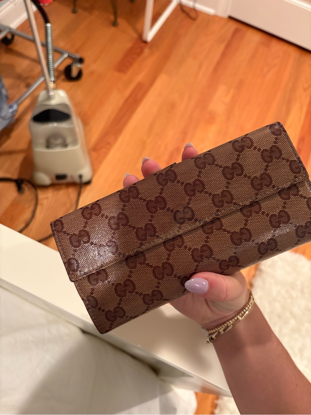 Gucci Brown GG Monogram Continental Wallet with Gold Crest Snap - Picture 2 of 4